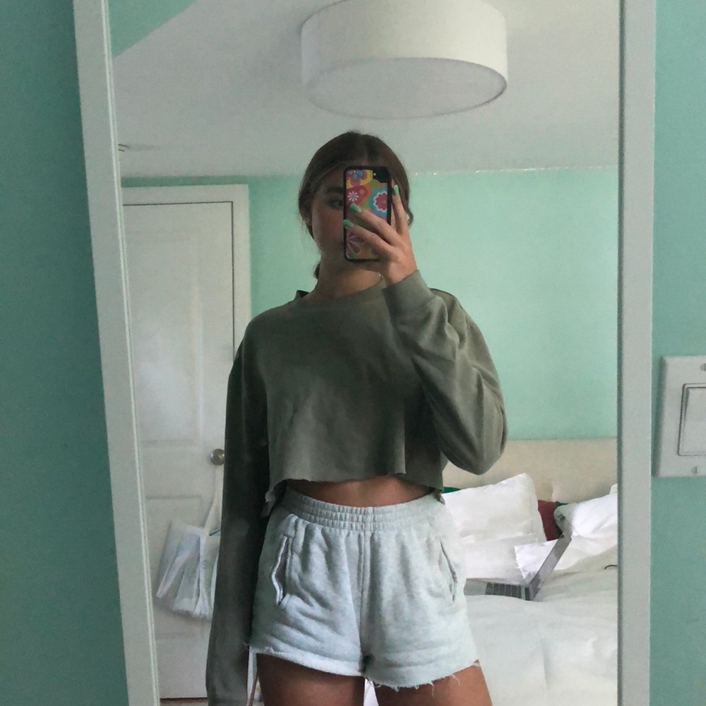 cropped crew neck